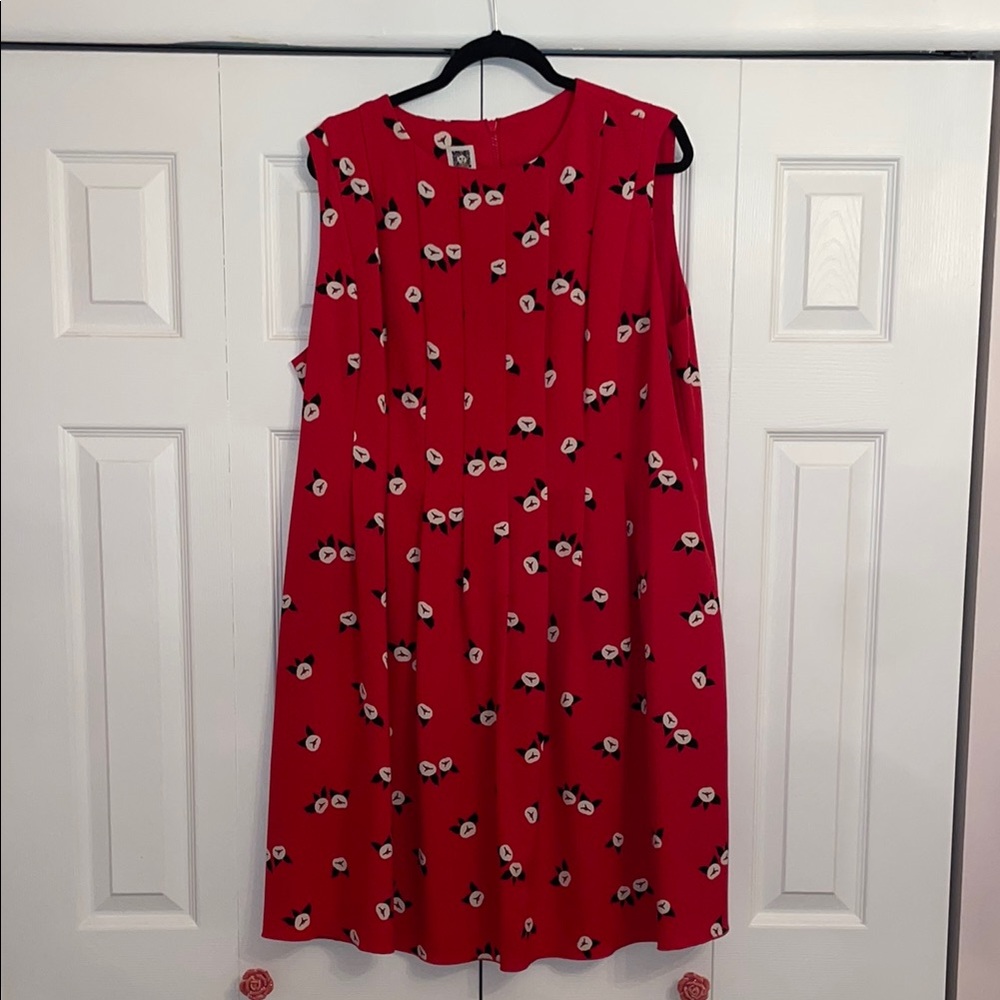 Red Sleeveless Floral Dress